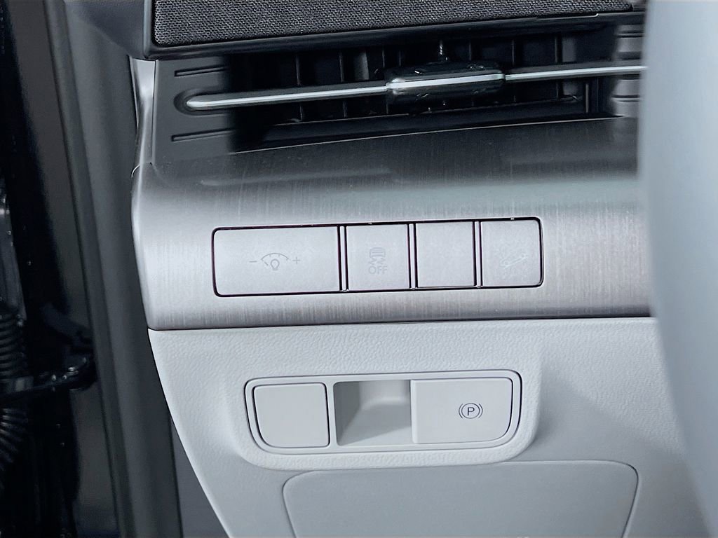 New 2025 Hyundai Kona SEL image 9