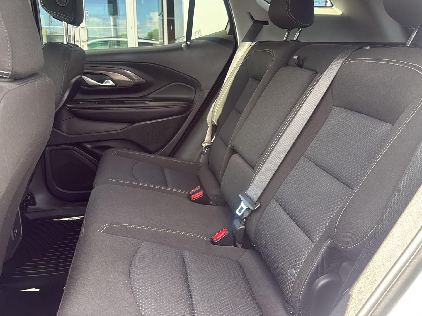 Used 2024 GMC Terrain SLE w/ Driver Convenience Package AWD/4WD image 13
