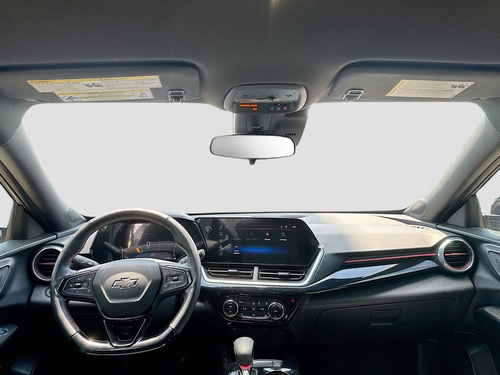 Used 2025 Chevrolet Trax RS w/ Driver Confidence Package image 19