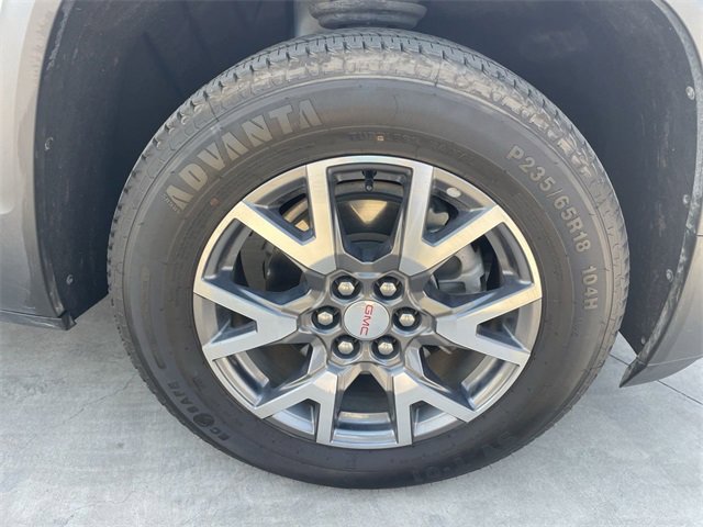 Used 2023 GMC Acadia SLT image 33