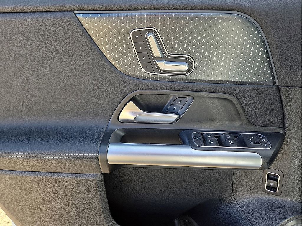 Used 2025 Mercedes-Benz GLA 250 image 20