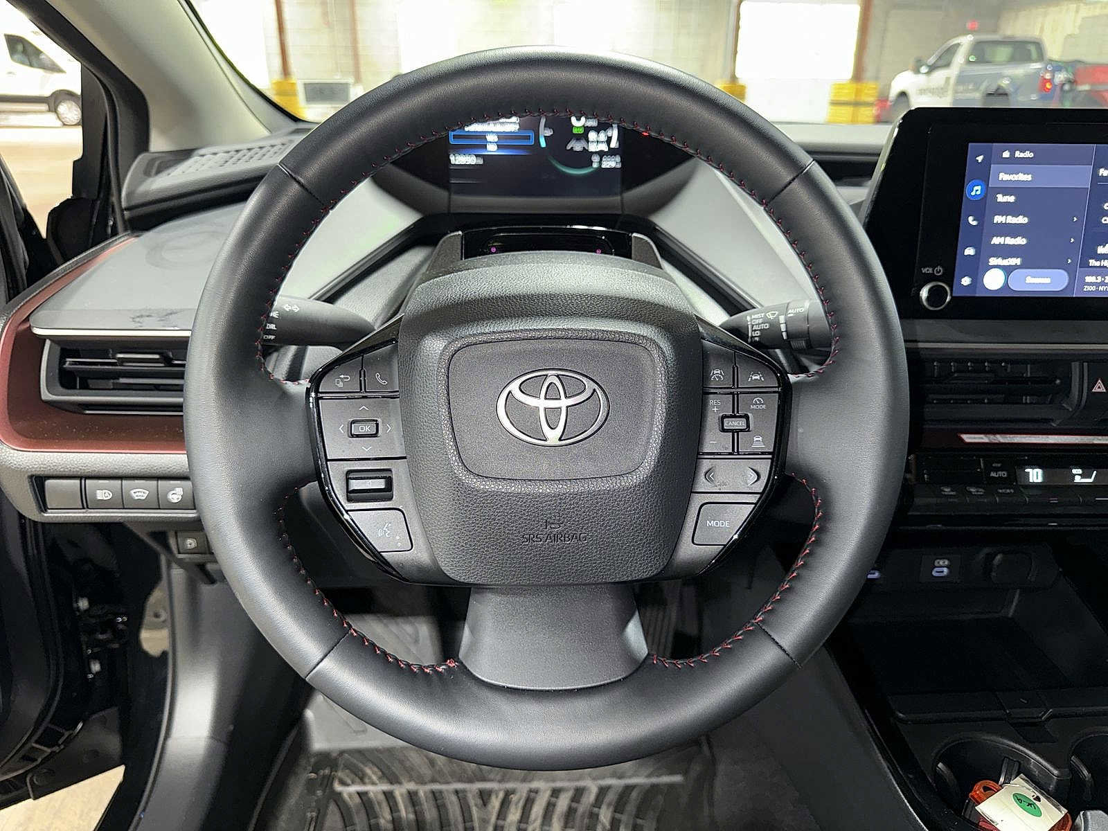 Used 2024 Toyota Prius Prime SE FWD image 18