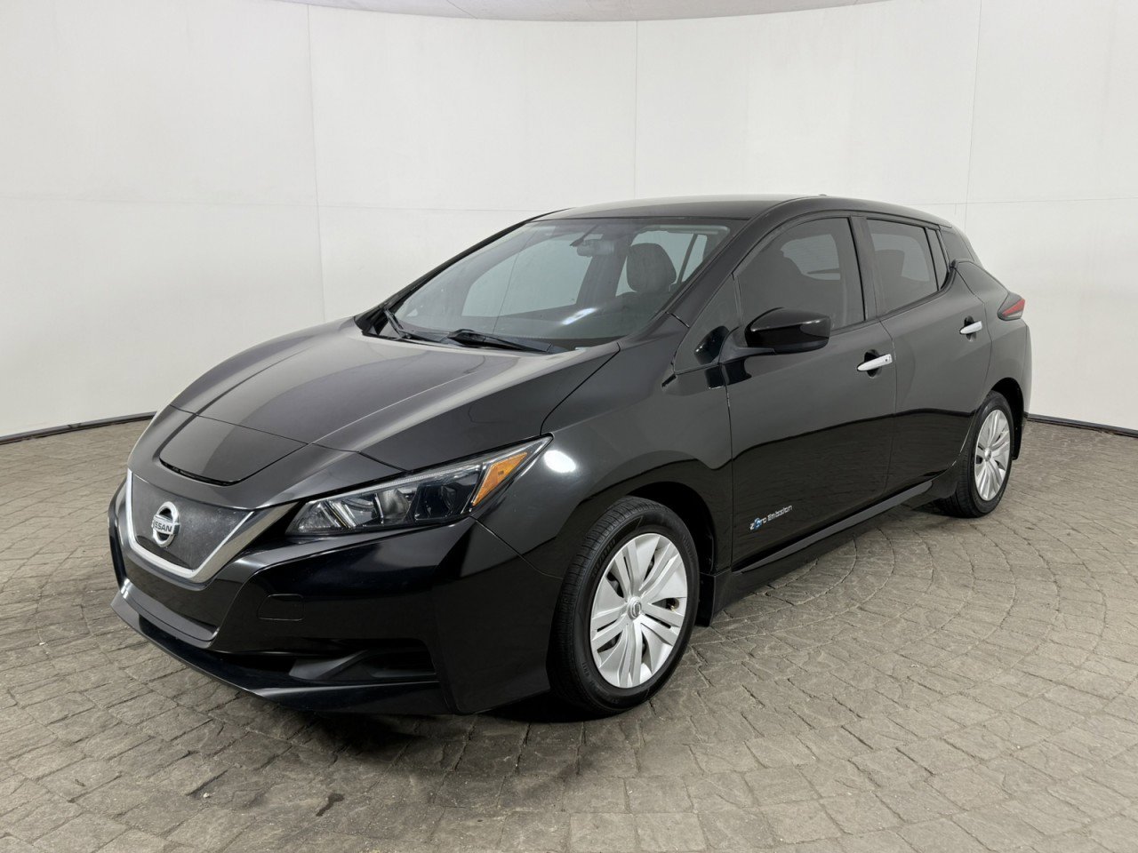 Used 2019 Nissan Leaf S w/ S Charge Package image 3