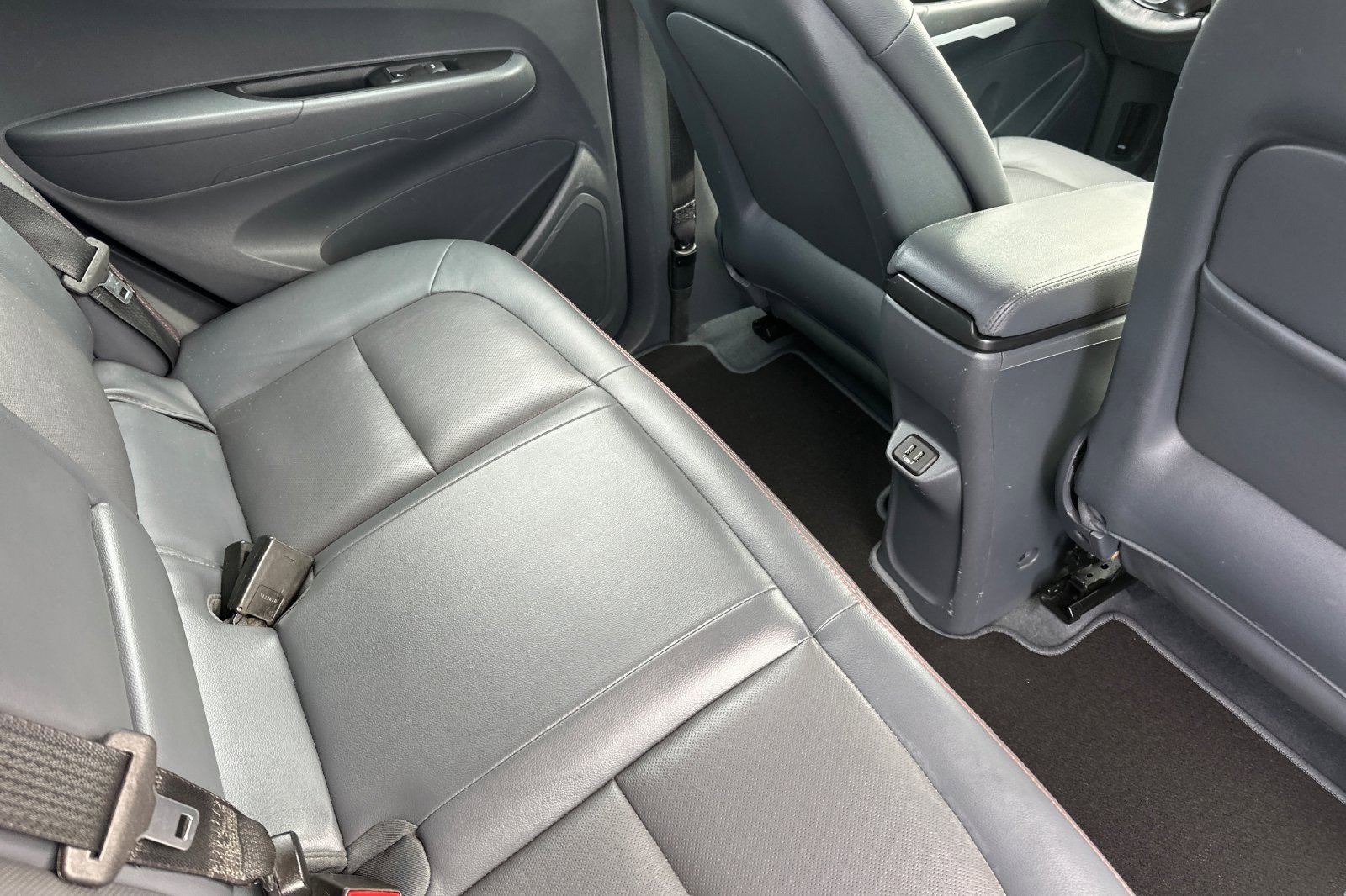 Used 2019 Chevrolet Bolt Premier w/ Infotainment Package image 19