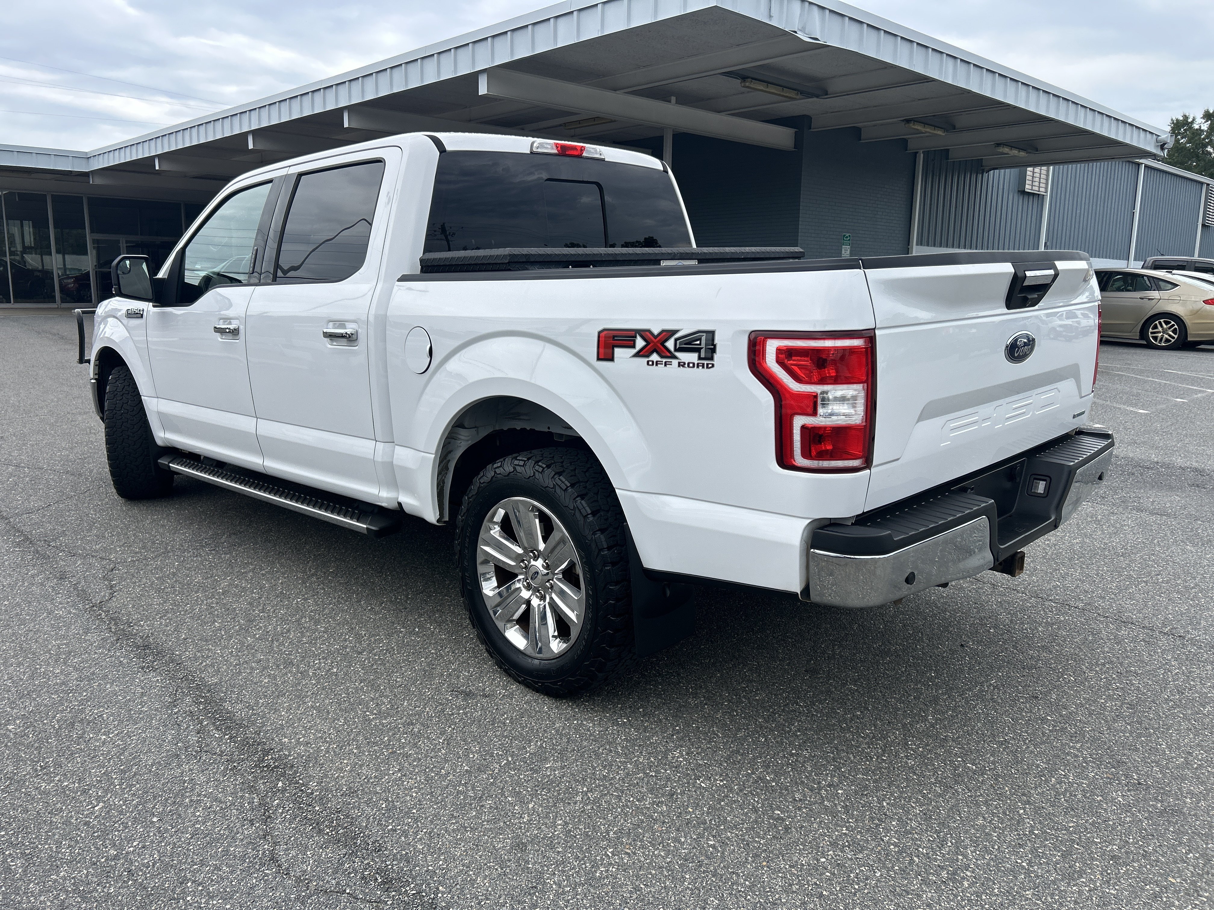 Used 2019 Ford F150 XLT w/ Equipment Group 302A Luxury AWD/4WD image 5