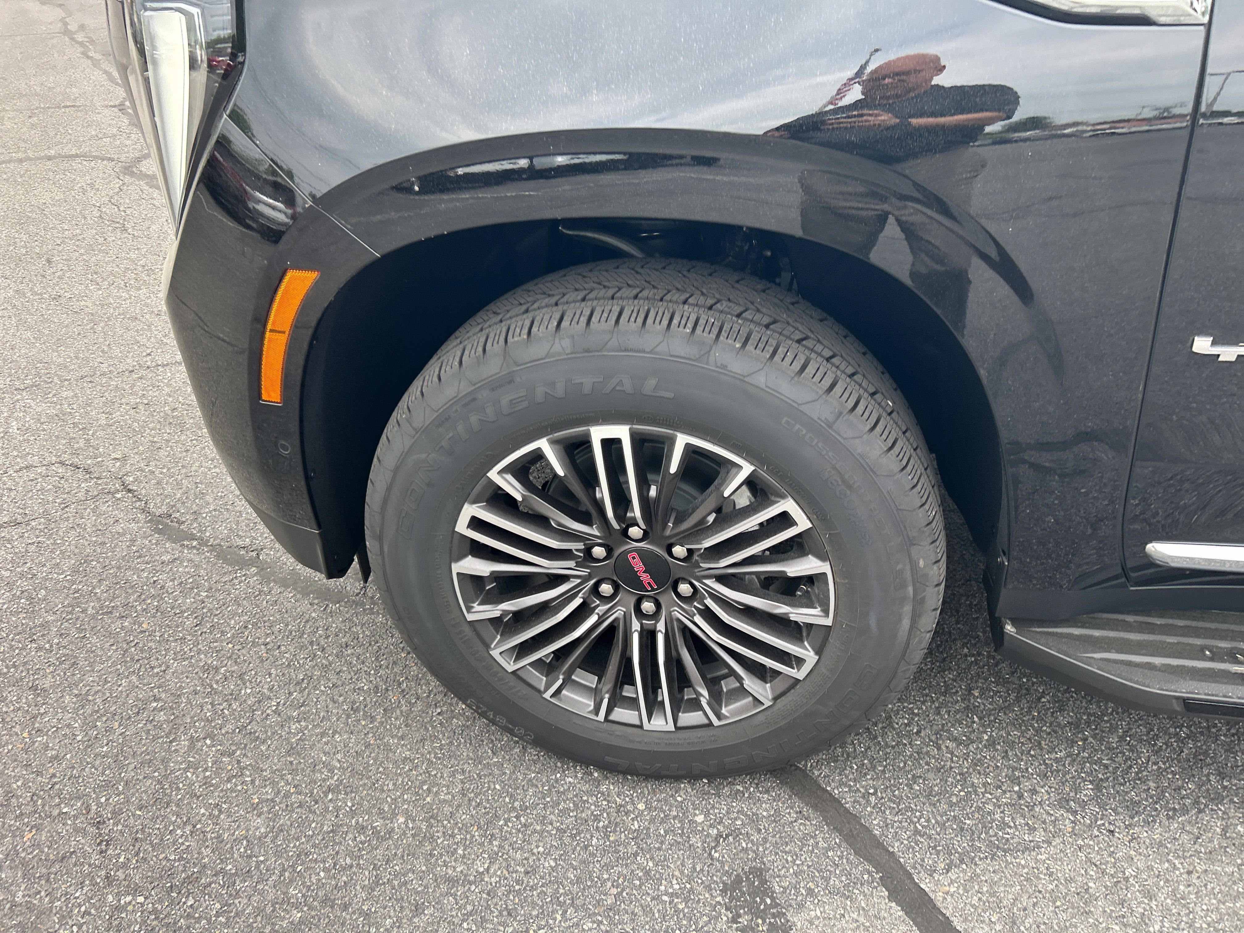 New 2026 GMC Yukon Elevation AWD/4WD image 5