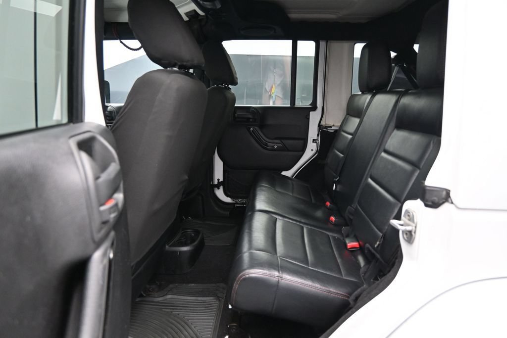 Used 2012 Jeep Wrangler Unlimited Sahara AWD/4WD image 22