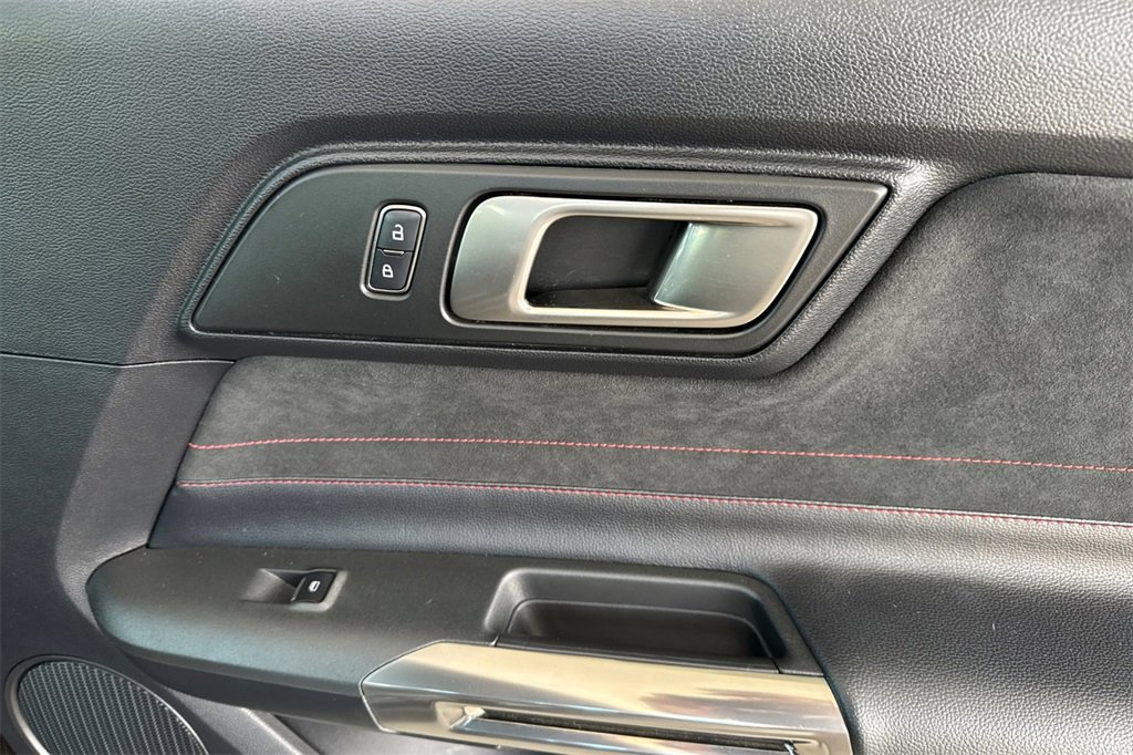 Used 2016 Ford Mustang Shelby GT350R w/ GT350R Equipment Group 920A image 18