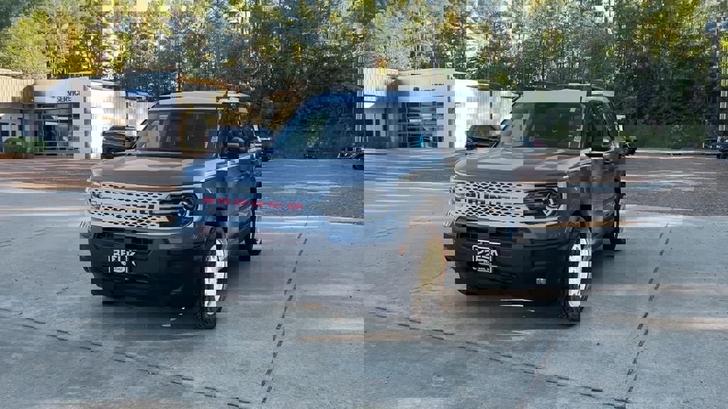 New 2025 Ford Bronco Sport Heritage w/ Convenience Package image 2