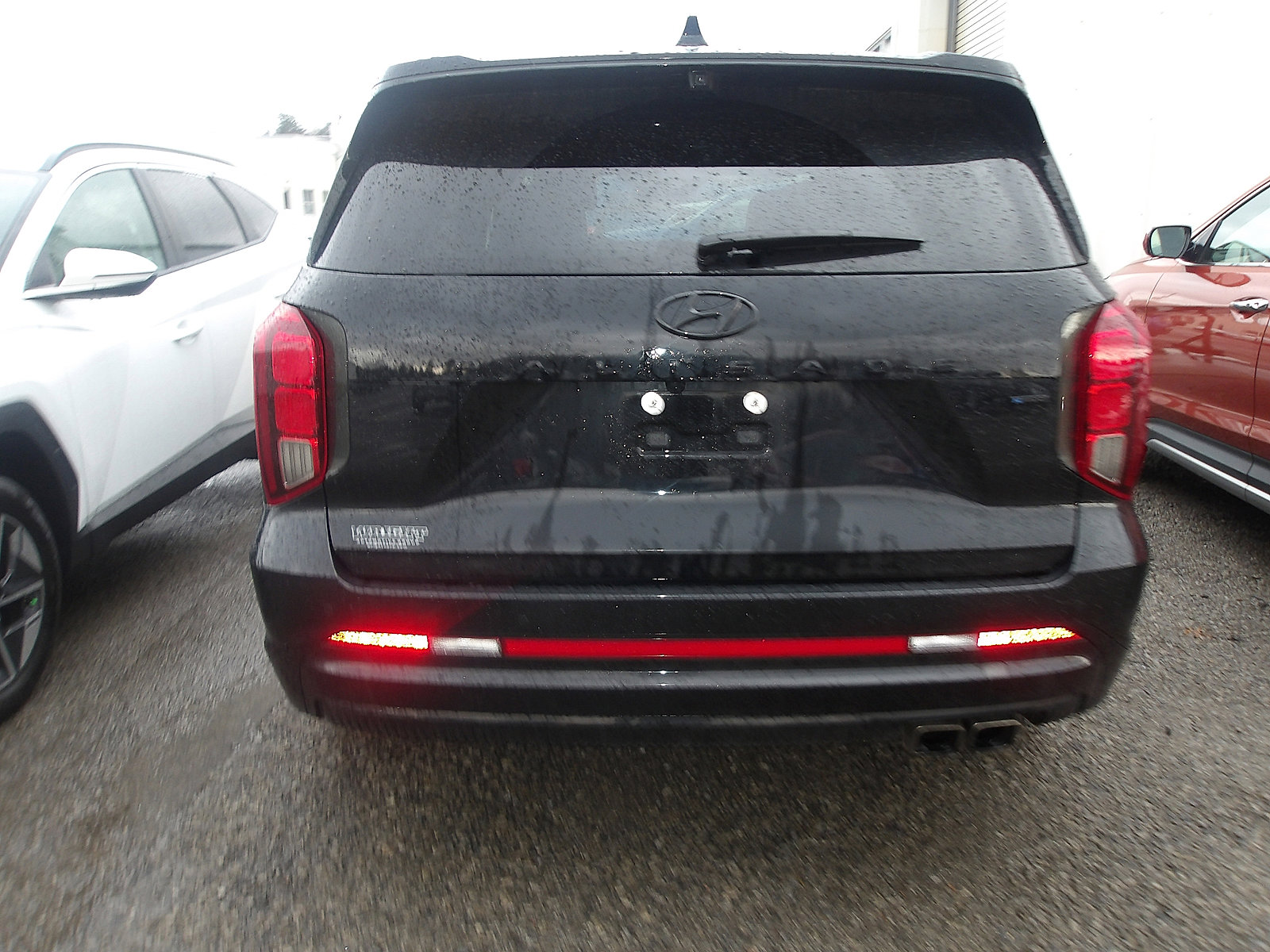 Used 2024 Hyundai Palisade Calligraphy image 2