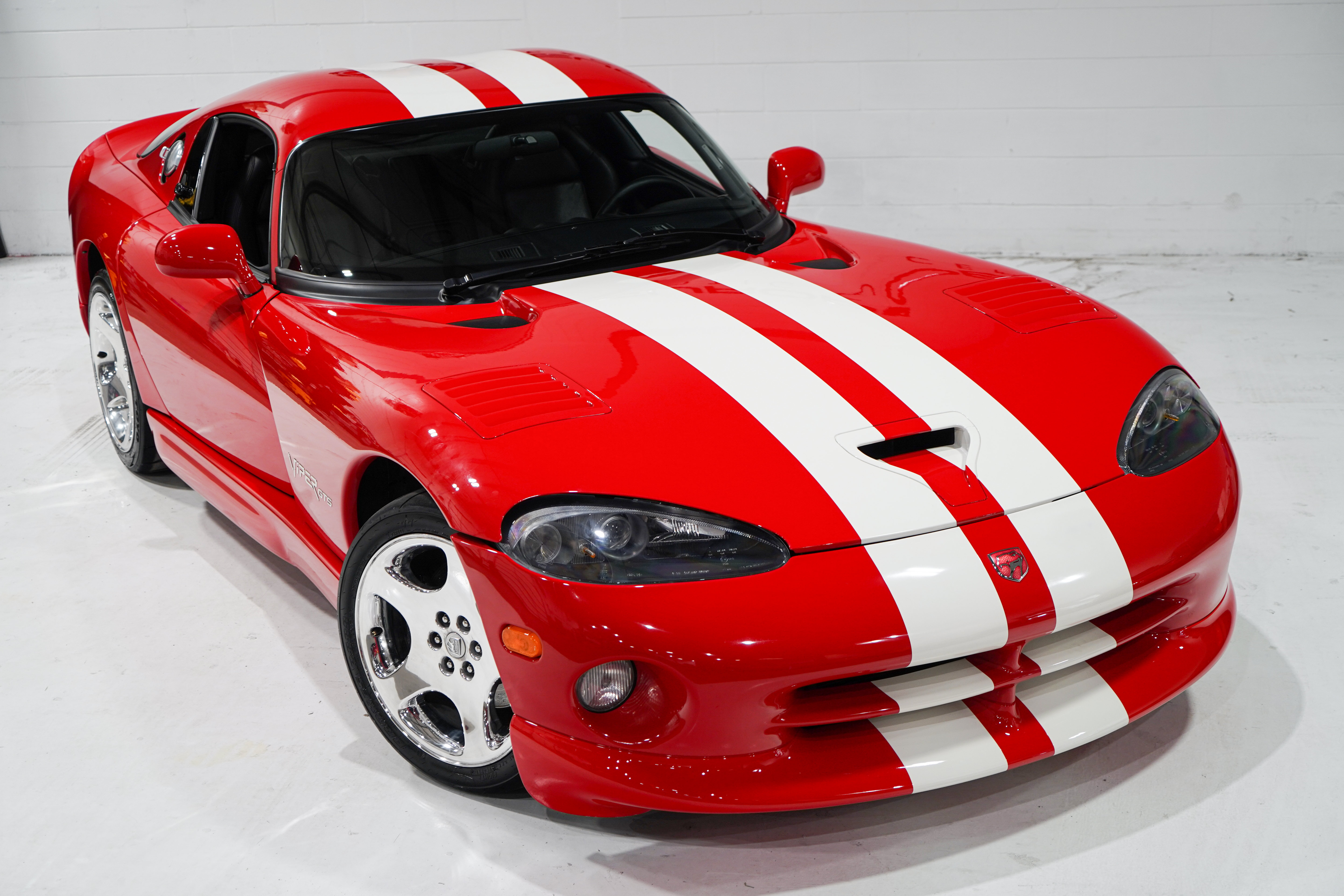 Used 2002 Dodge Viper GTS RWD image 27