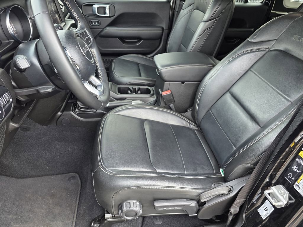 Used 2022 Jeep Wrangler Unlimited Sahara image 13