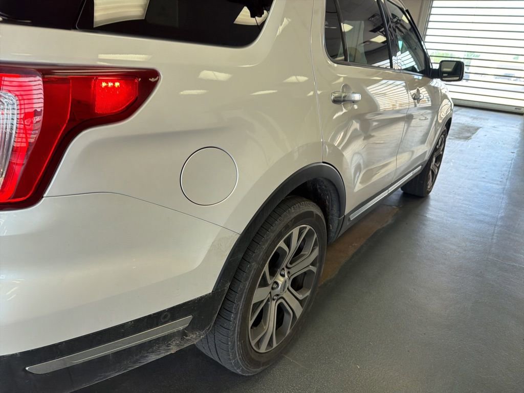 Used 2019 Ford Explorer Platinum AWD/4WD image 8