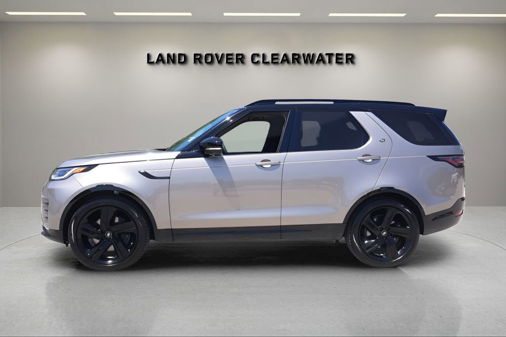Used 2025 Land Rover Discovery Dynamic SE AWD/4WD image 2