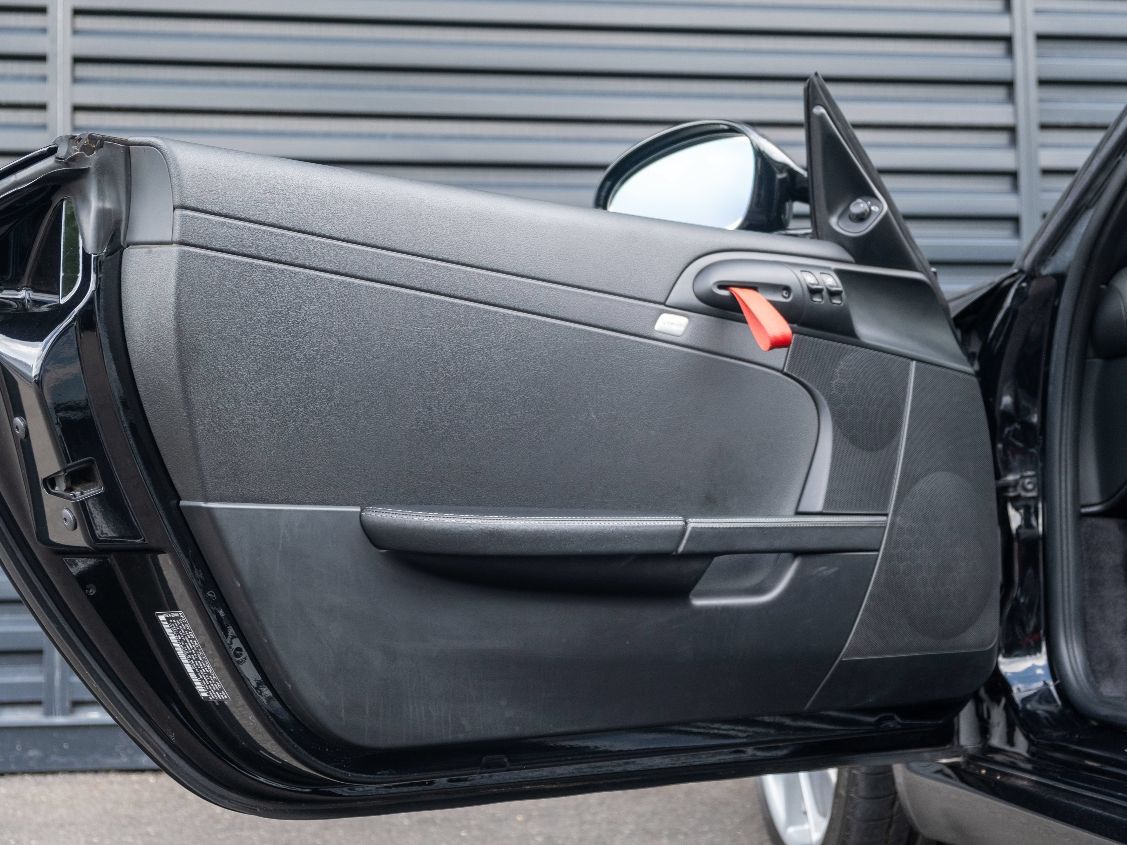 Used 2011 Porsche Boxster Spyder RWD image 40