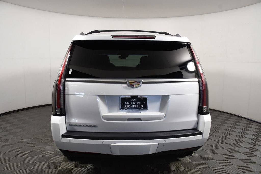 Used 2017 Cadillac Escalade Luxury image 5