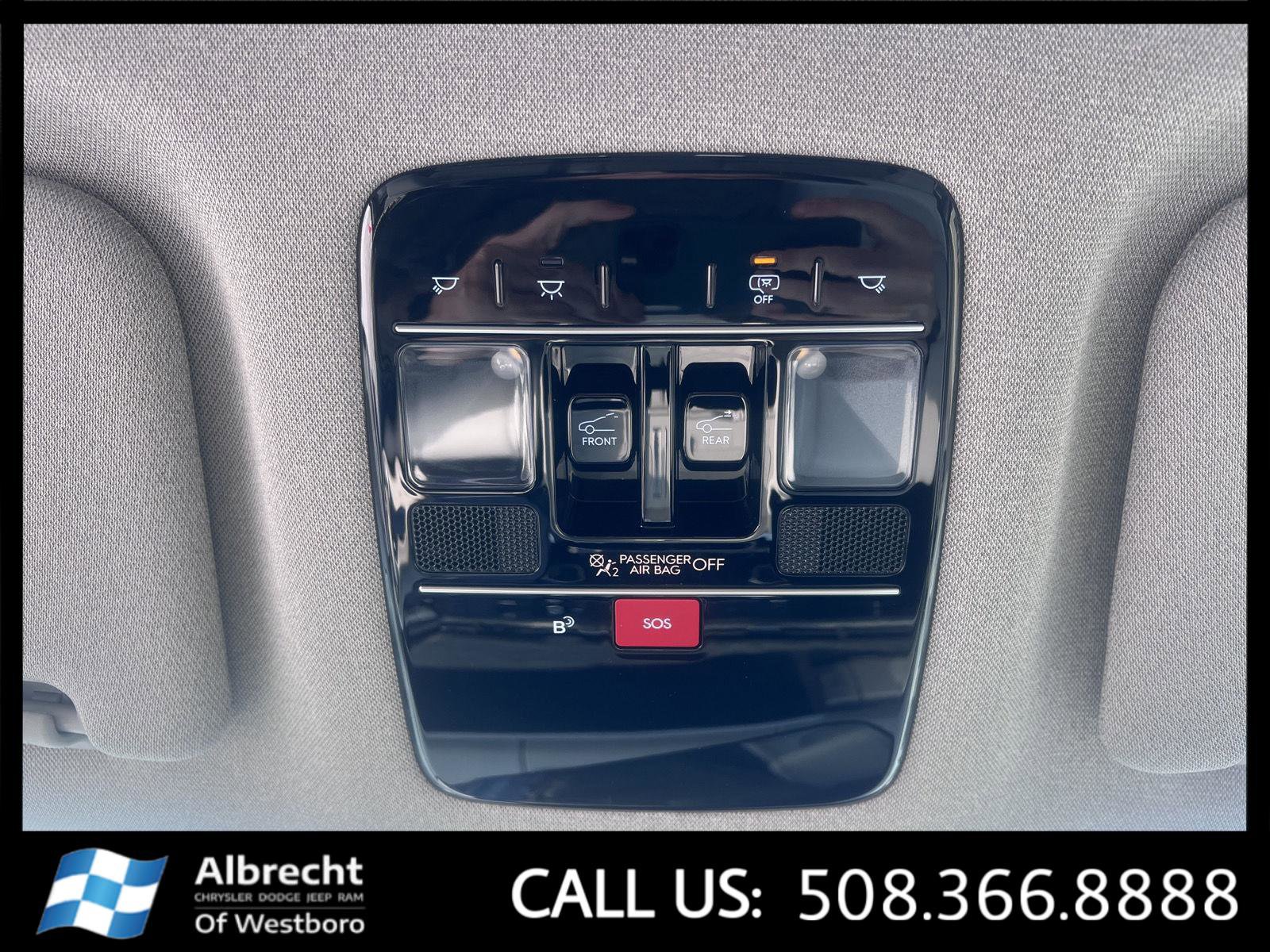 Used 2025 Hyundai Santa Fe Limited image 31