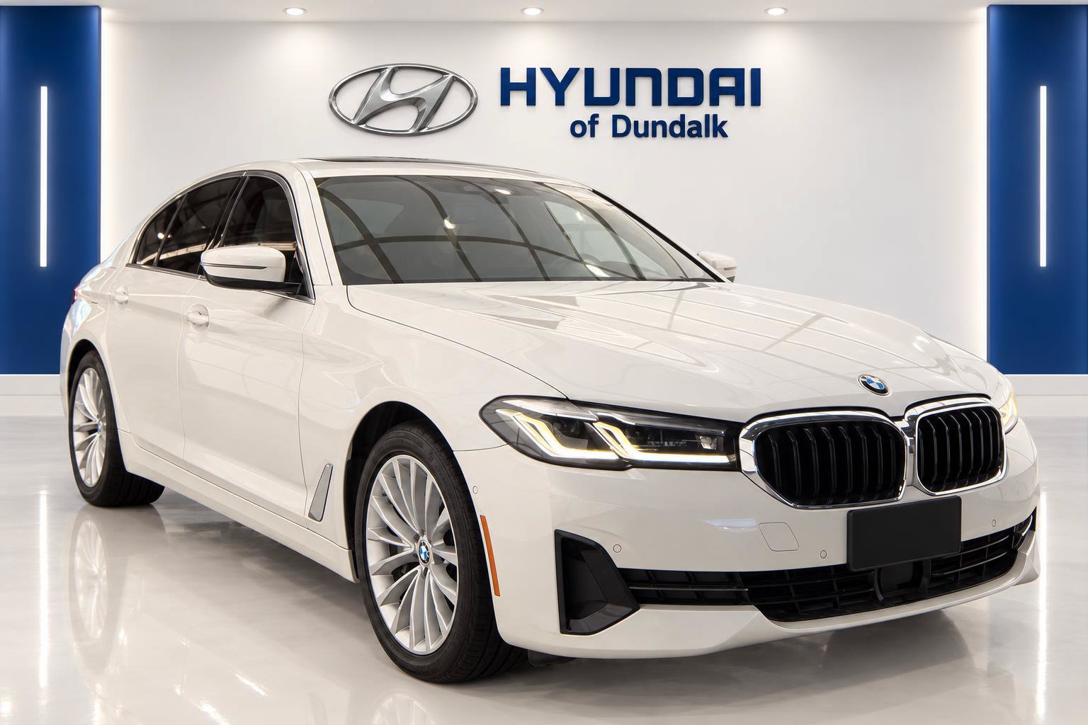 Used 2021 BMW 530i xDrive AWD/4WD image 3