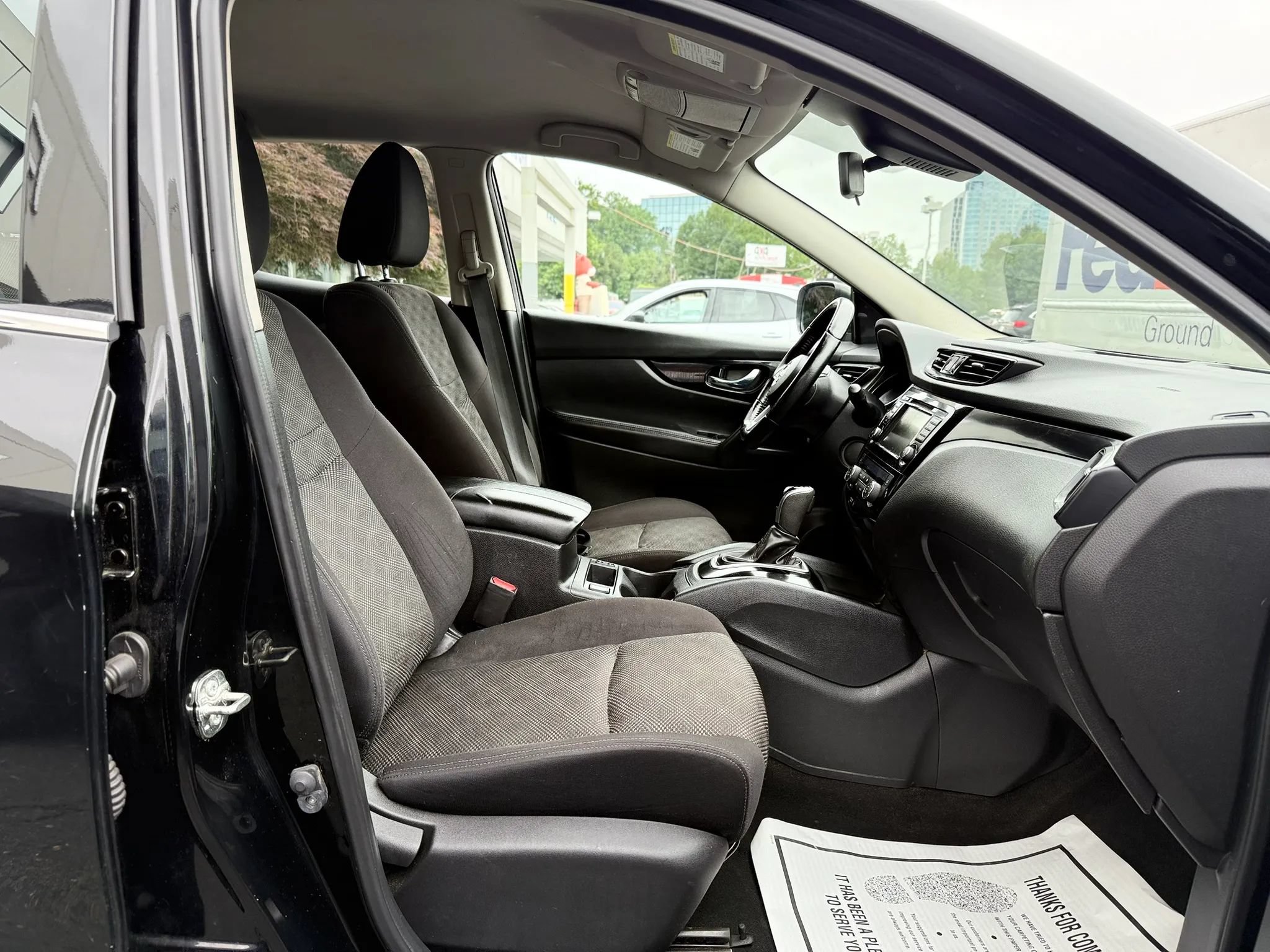 Used 2021 Nissan Rogue Sport SV AWD/4WD image 33