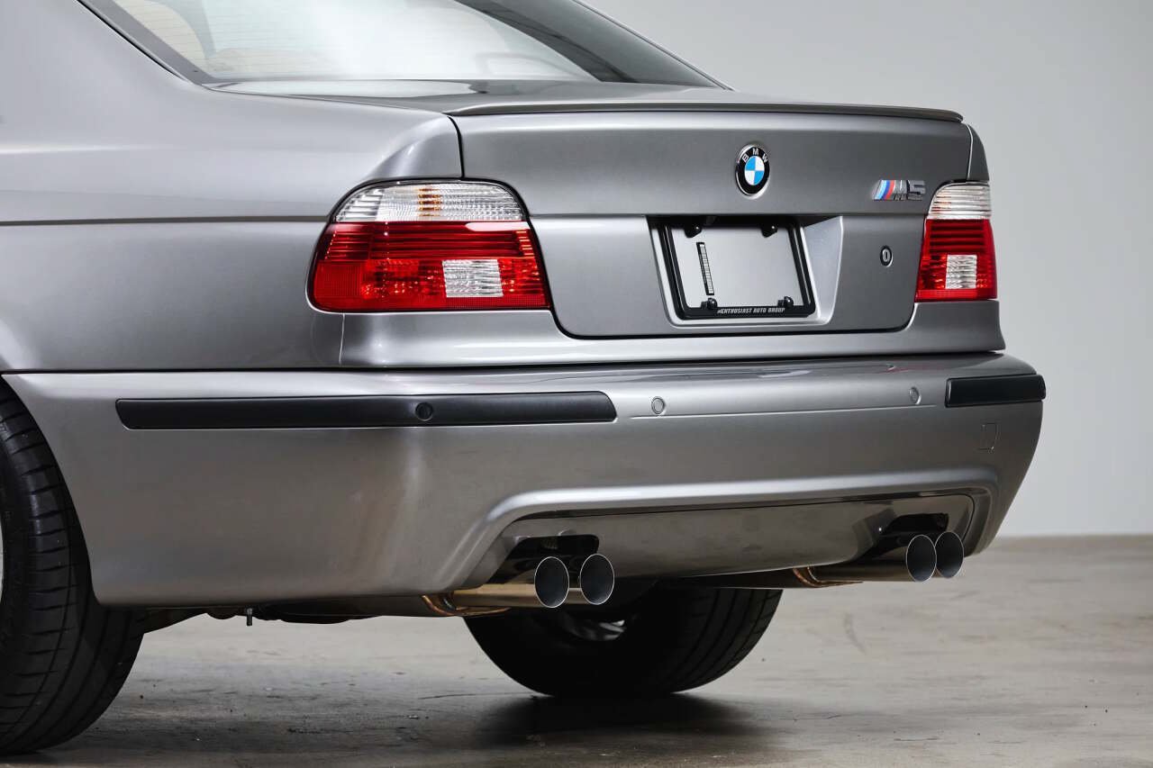 Used 2003 BMW M5 RWD image 18