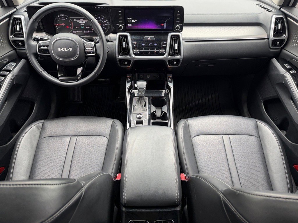 Used 2022 Kia Sorento SX image 16