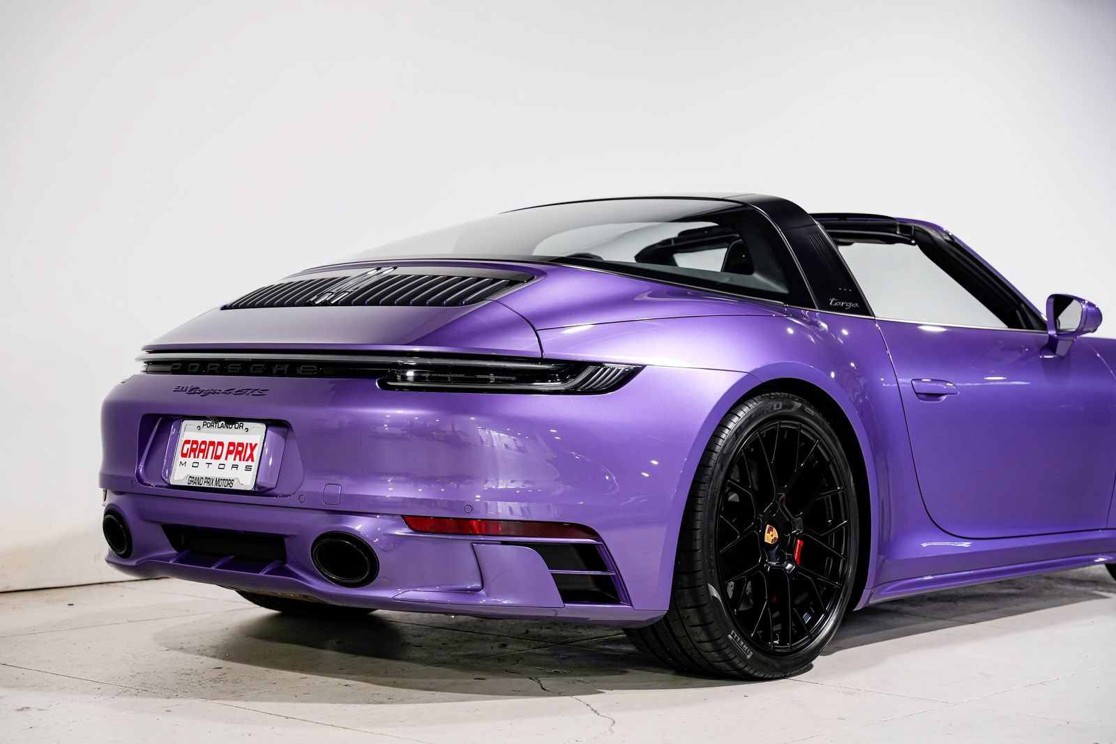 Used 2024 Porsche 911 Targa 4 GTS AWD/4WD image 38