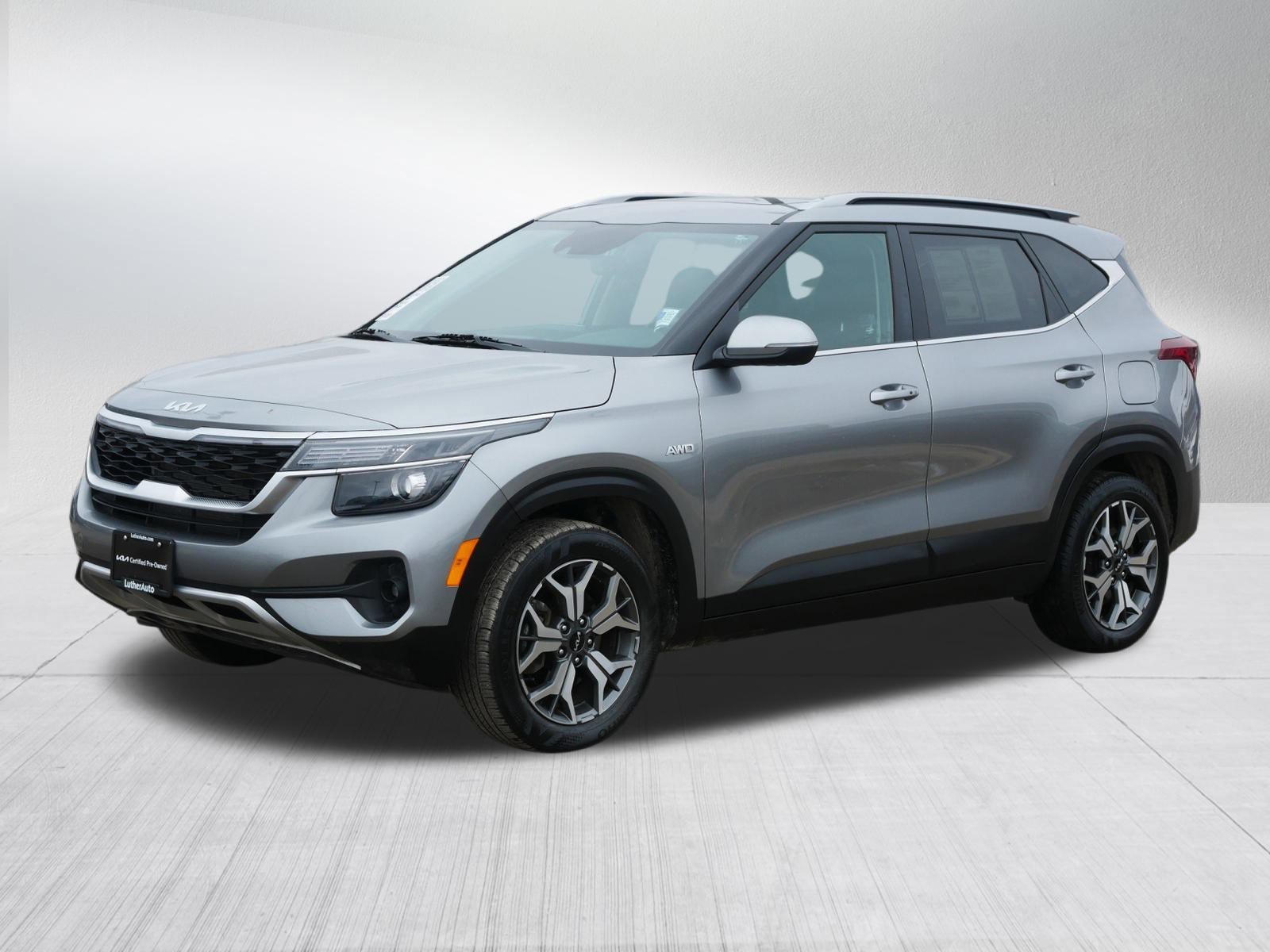 Certified 2023 Kia Seltos EX image 3