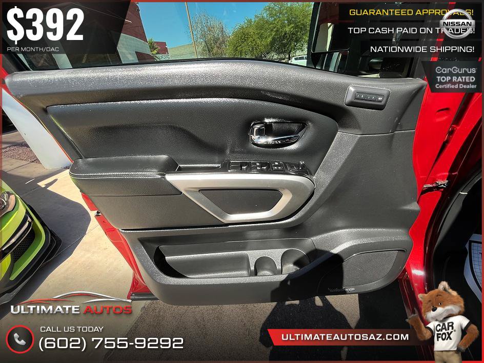 Used 2016 Nissan Titan PRO-4X w/ Pro-4x Convenience Package AWD/4WD image 10