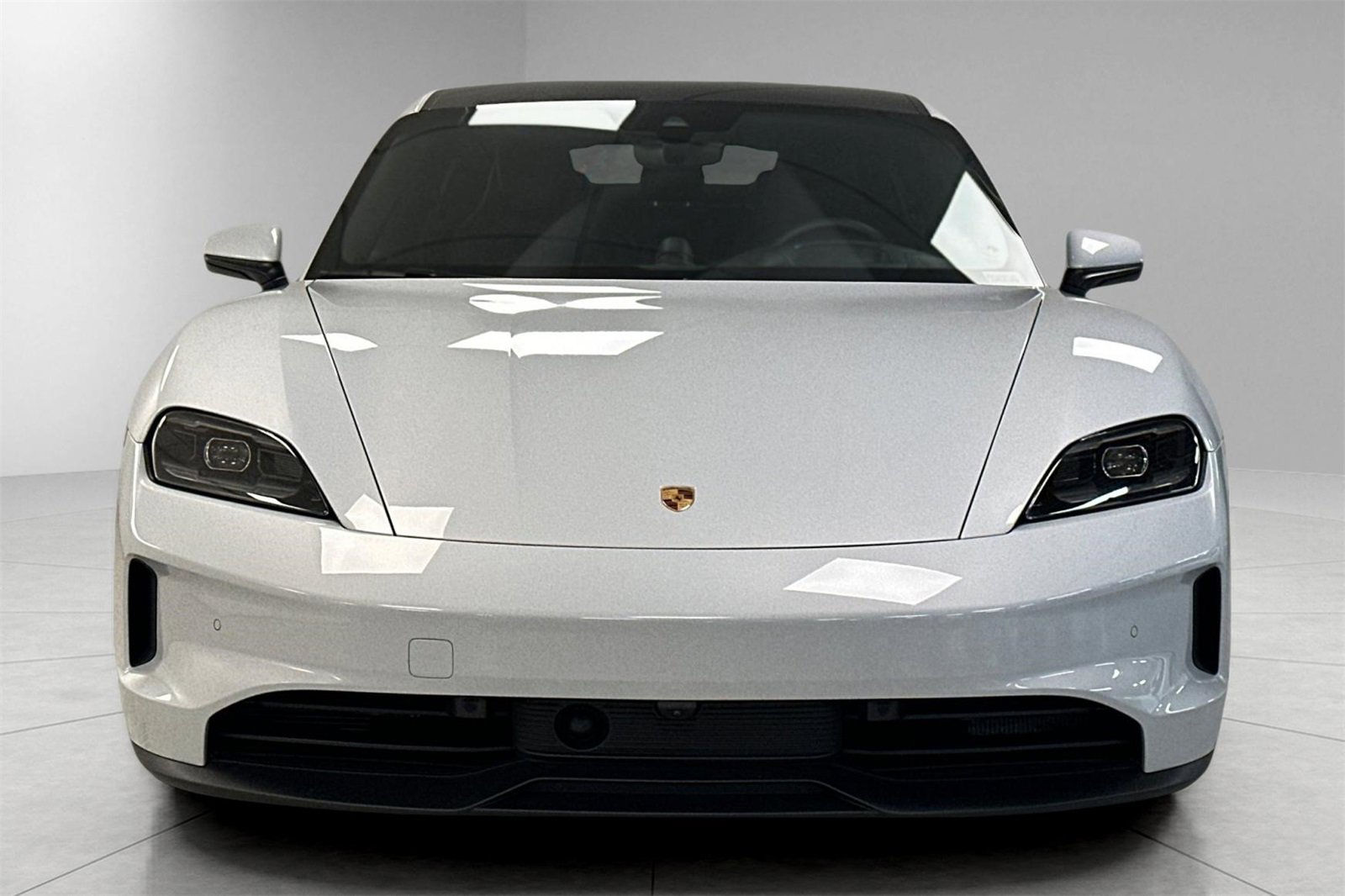 New 2025 Porsche Taycan image 11