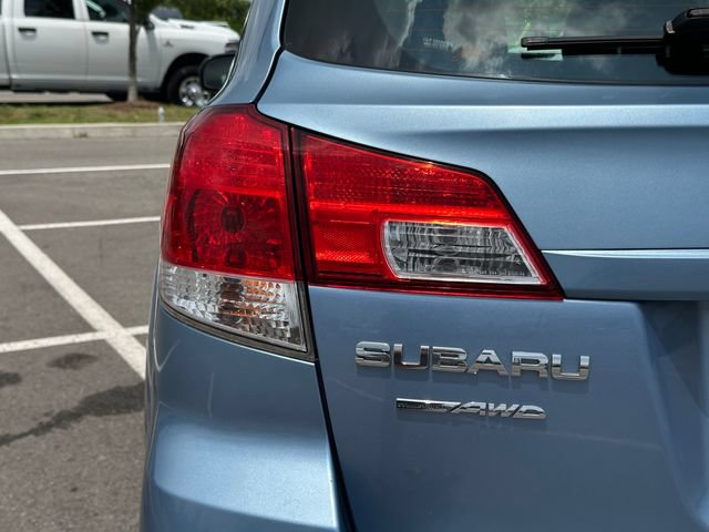 Used 2011 Subaru Outback 2.5i AWD/4WD image 37