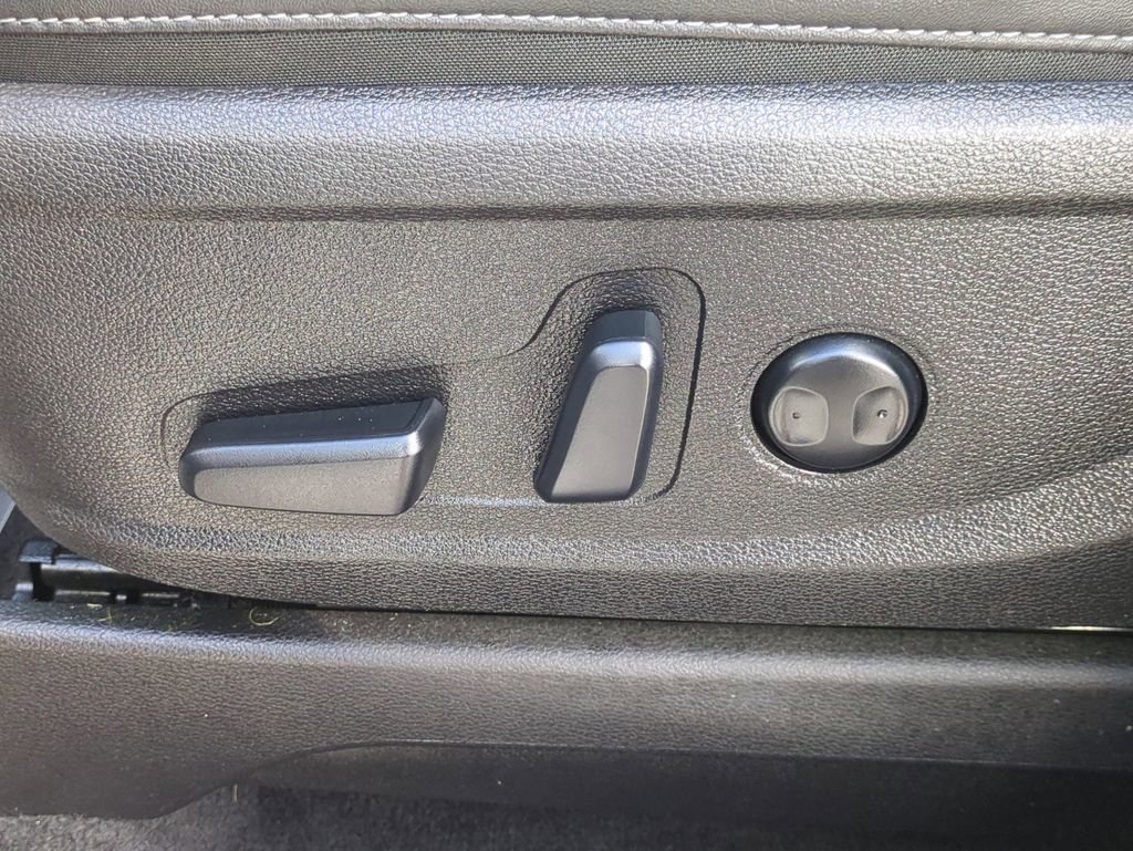 Used 2023 Kia Telluride S w/ S Sunroof Package FWD image 21