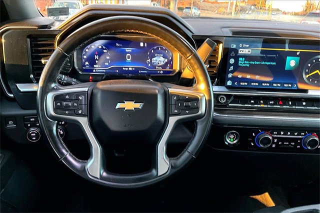 Used 2023 Chevrolet Silverado 1500 LT image 12