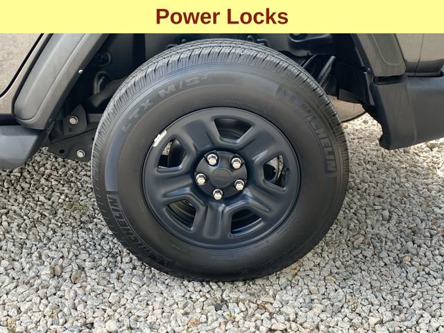 Used 2022 Jeep Wrangler Unlimited Sport AWD/4WD image 9