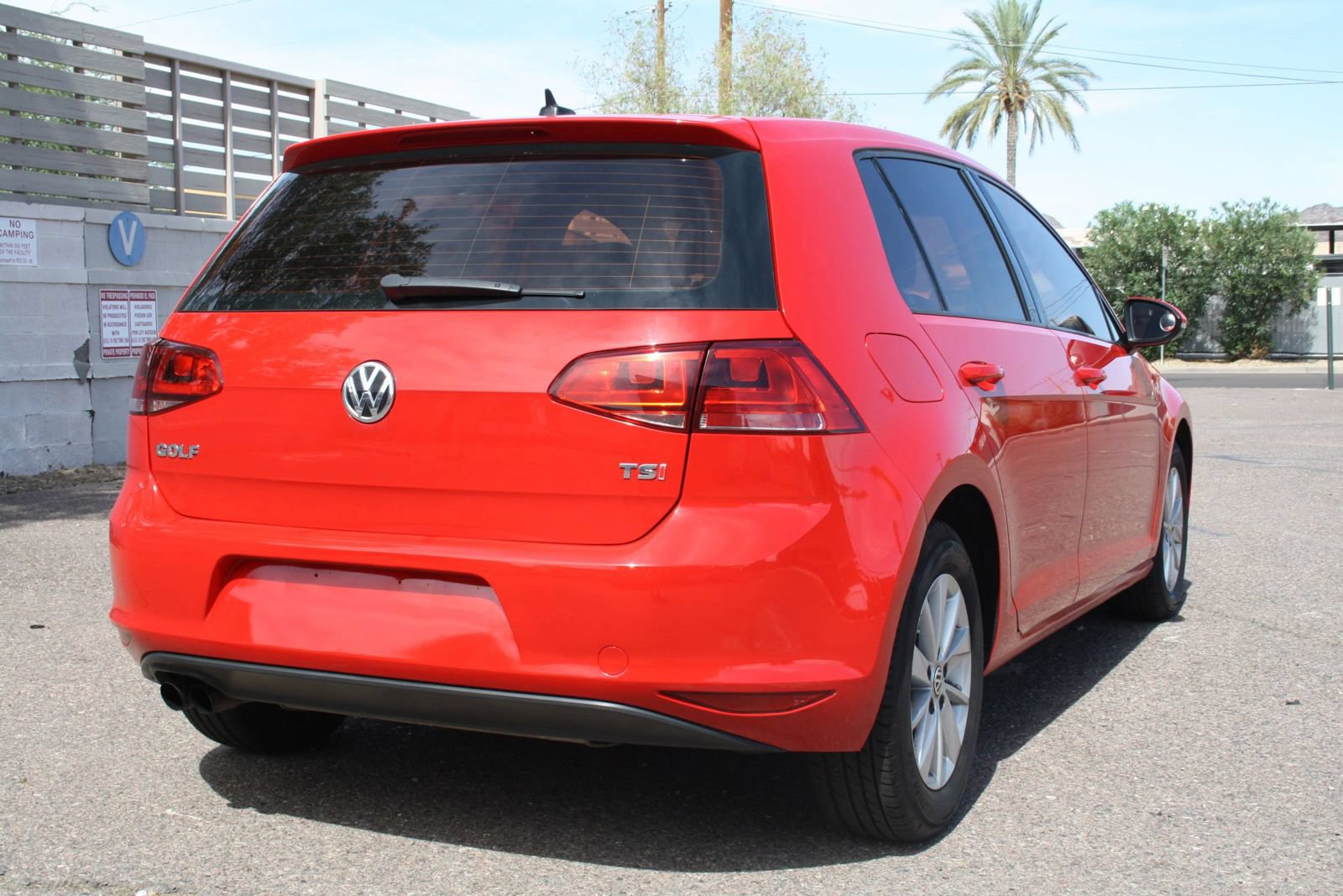 Used 2015 Volkswagen Golf S FWD image 5