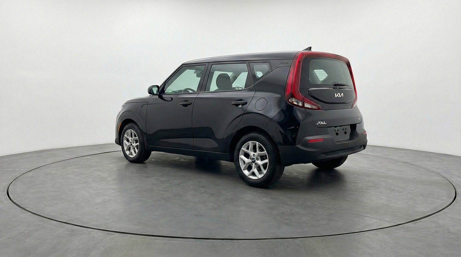 Used 2025 Kia Soul LX w/ LX Technology Package image 6