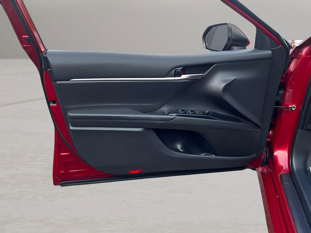 Used 2020 Toyota Camry LE image 14