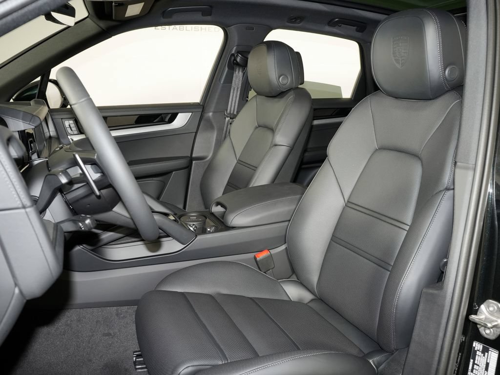 New 2026 Porsche Cayenne AWD/4WD image 5