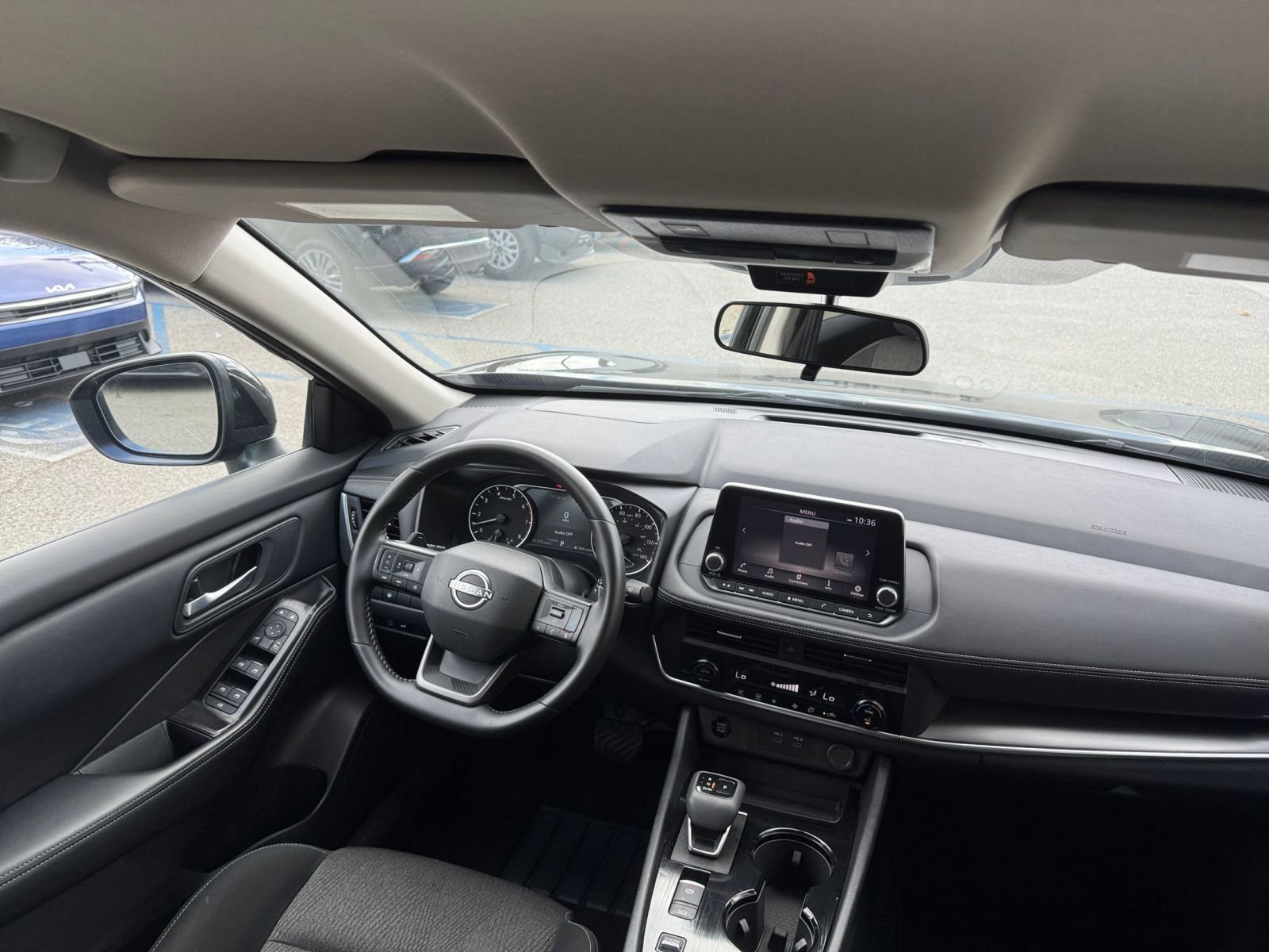 Used 2025 Nissan Rogue SV FWD image 36