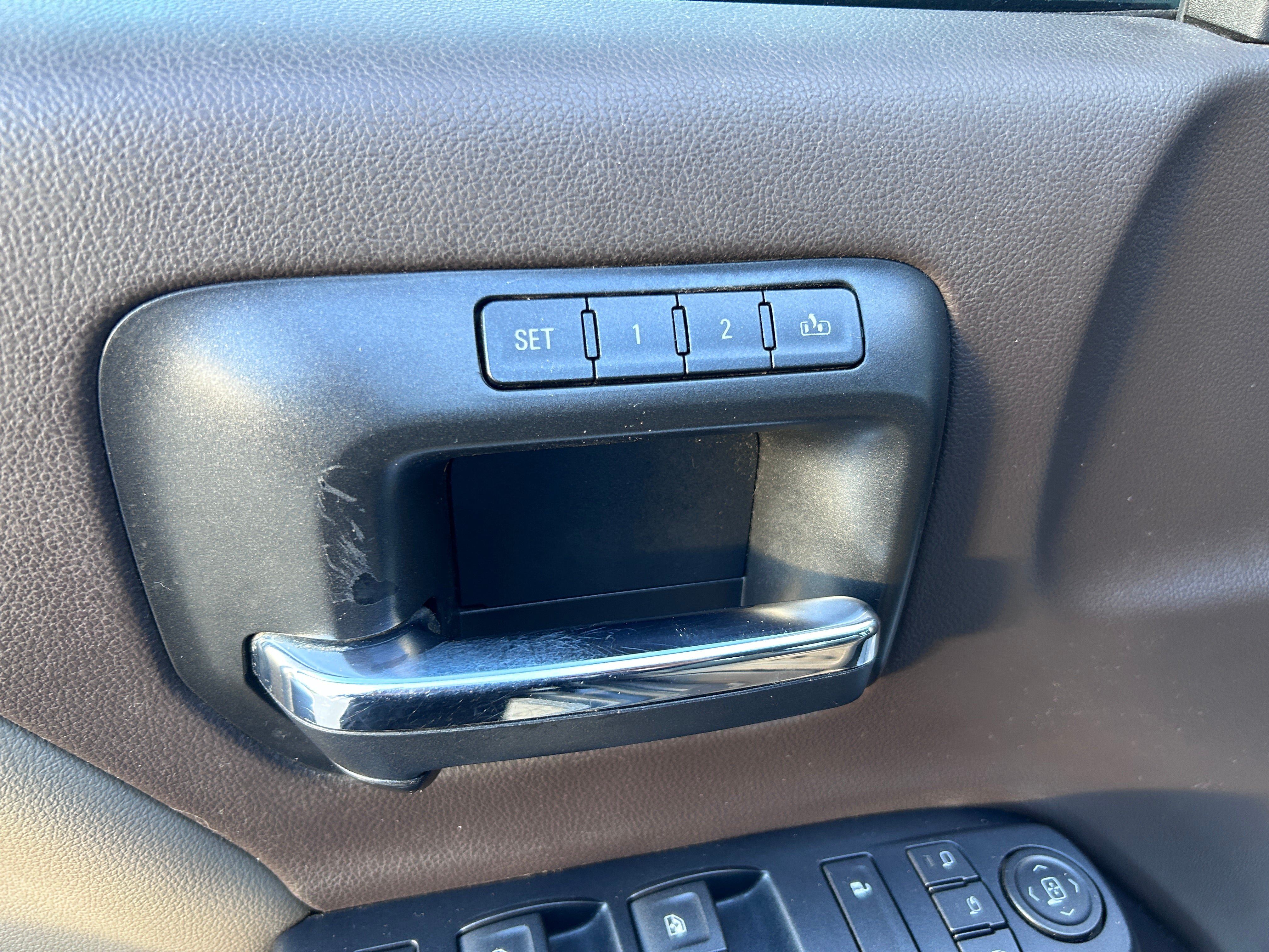 Used 2016 Chevrolet Silverado 1500 LTZ Z71 w/ LTZ Plus Package AWD/4WD image 13