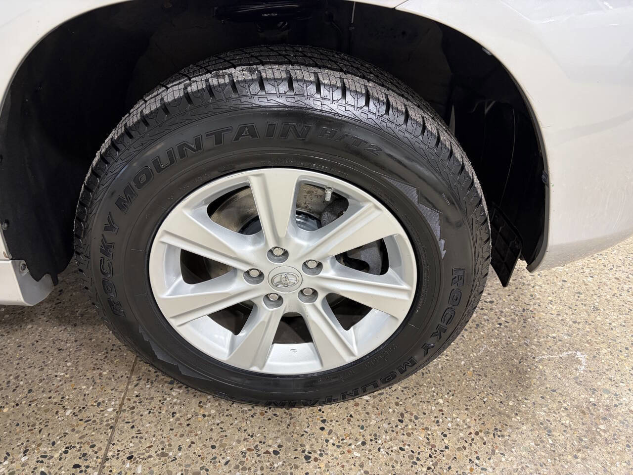 Used 2013 Toyota Highlander 4WD Hybrid image 45