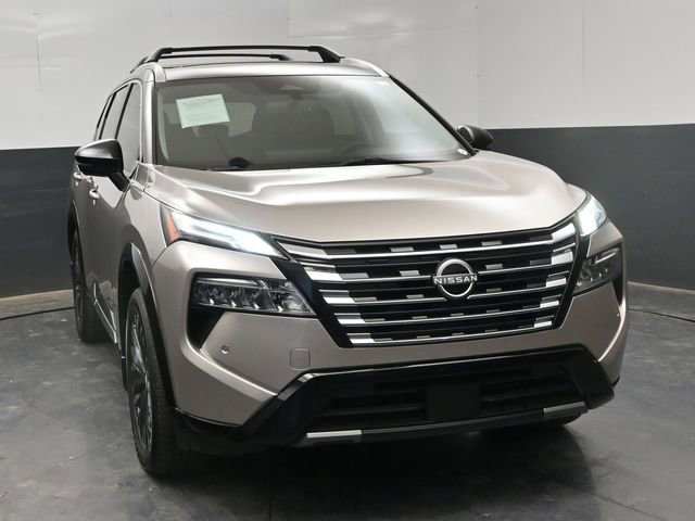 Certified 2025 Nissan Rogue Platinum image 2