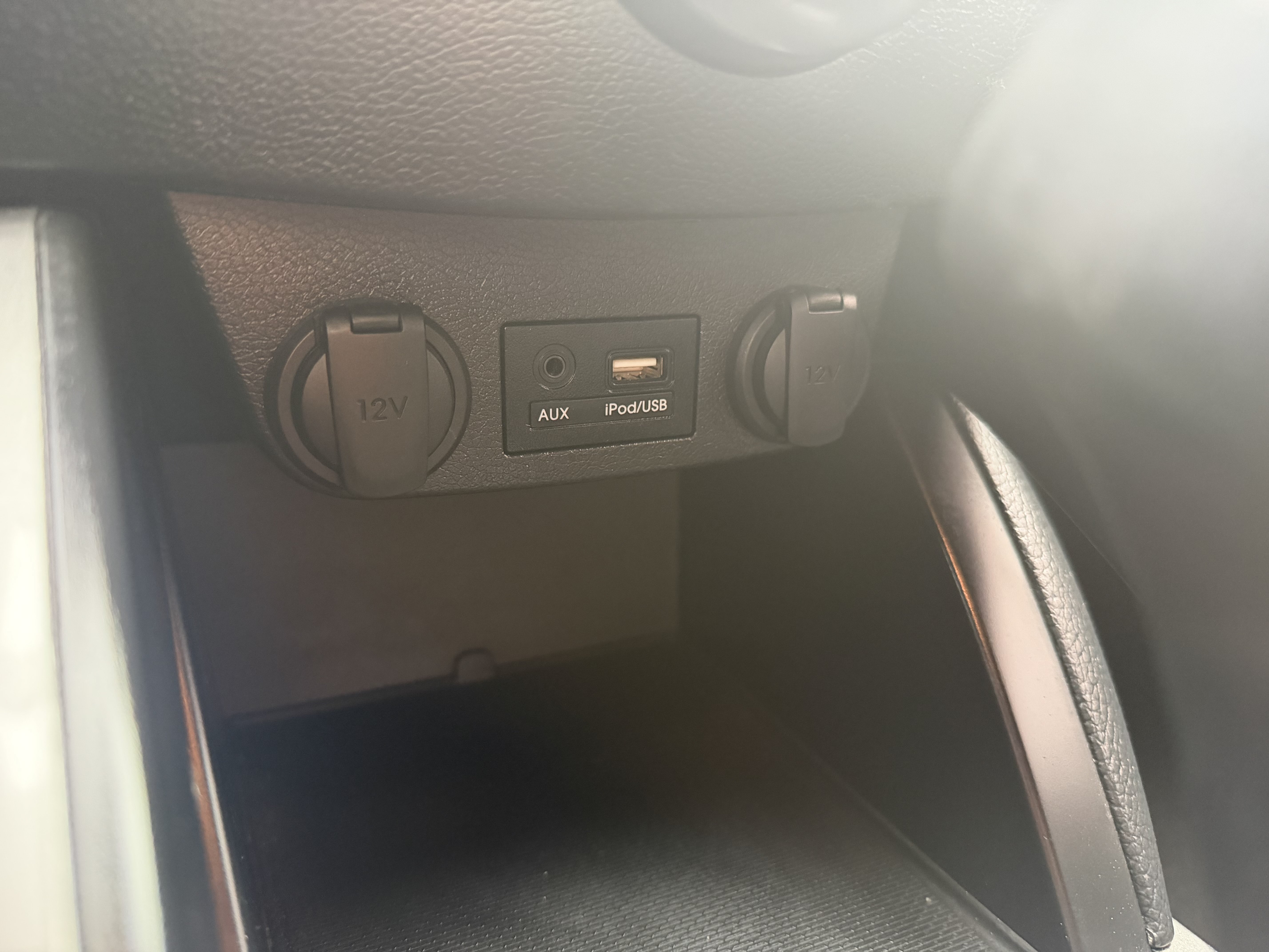 Used 2015 Hyundai Veloster Turbo FWD image 23