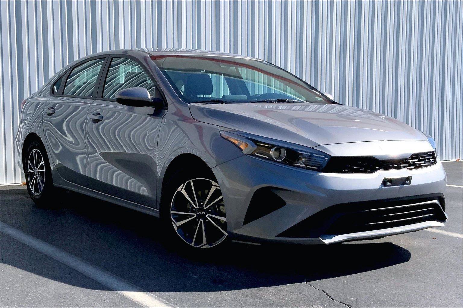 Used 2024 Kia Forte LXS FWD image 2