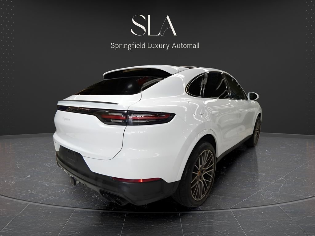 Used 2023 Porsche Cayenne Platinum Edition w/ Towing Package w/o Tow Ball image 4