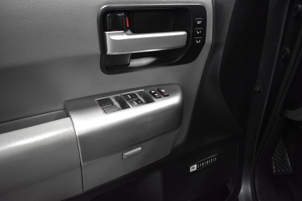 Used 2018 Toyota Sequoia Limited w/ Safety & Convenience Package AWD/4WD image 6