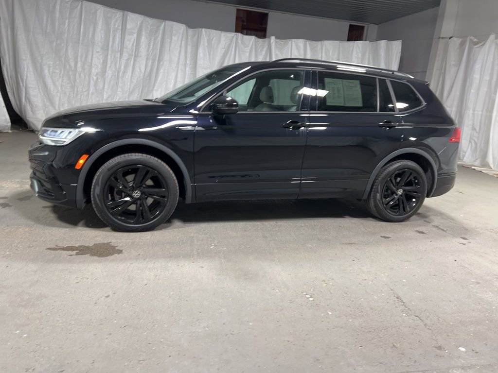 Used 2024 Volkswagen Tiguan SE R-Line image 4