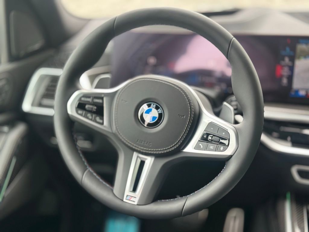 New 2026 BMW X7 M60i image 12
