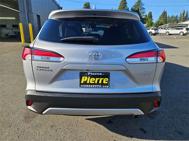 Used 2024 Toyota Corolla Cross LE image 4