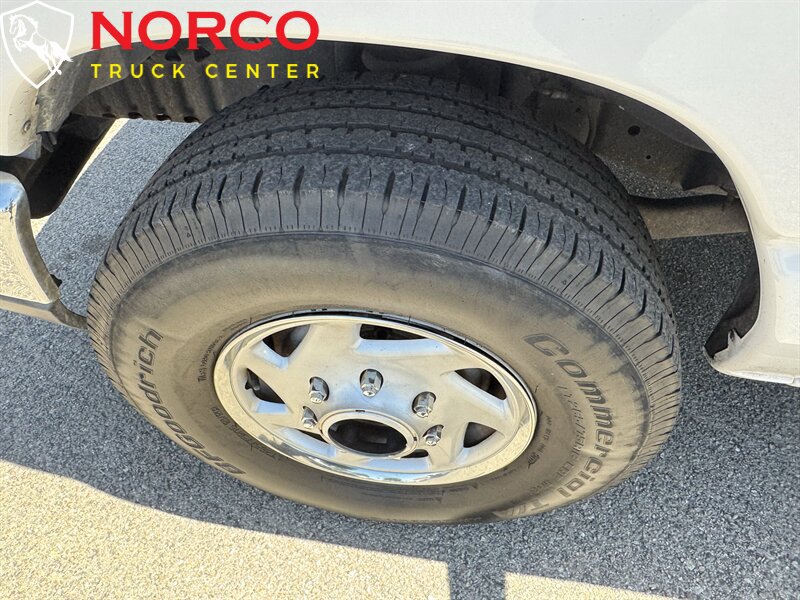 Used 2014 Ford E-250 and Econoline 250 w/ Power Group RWD image 16