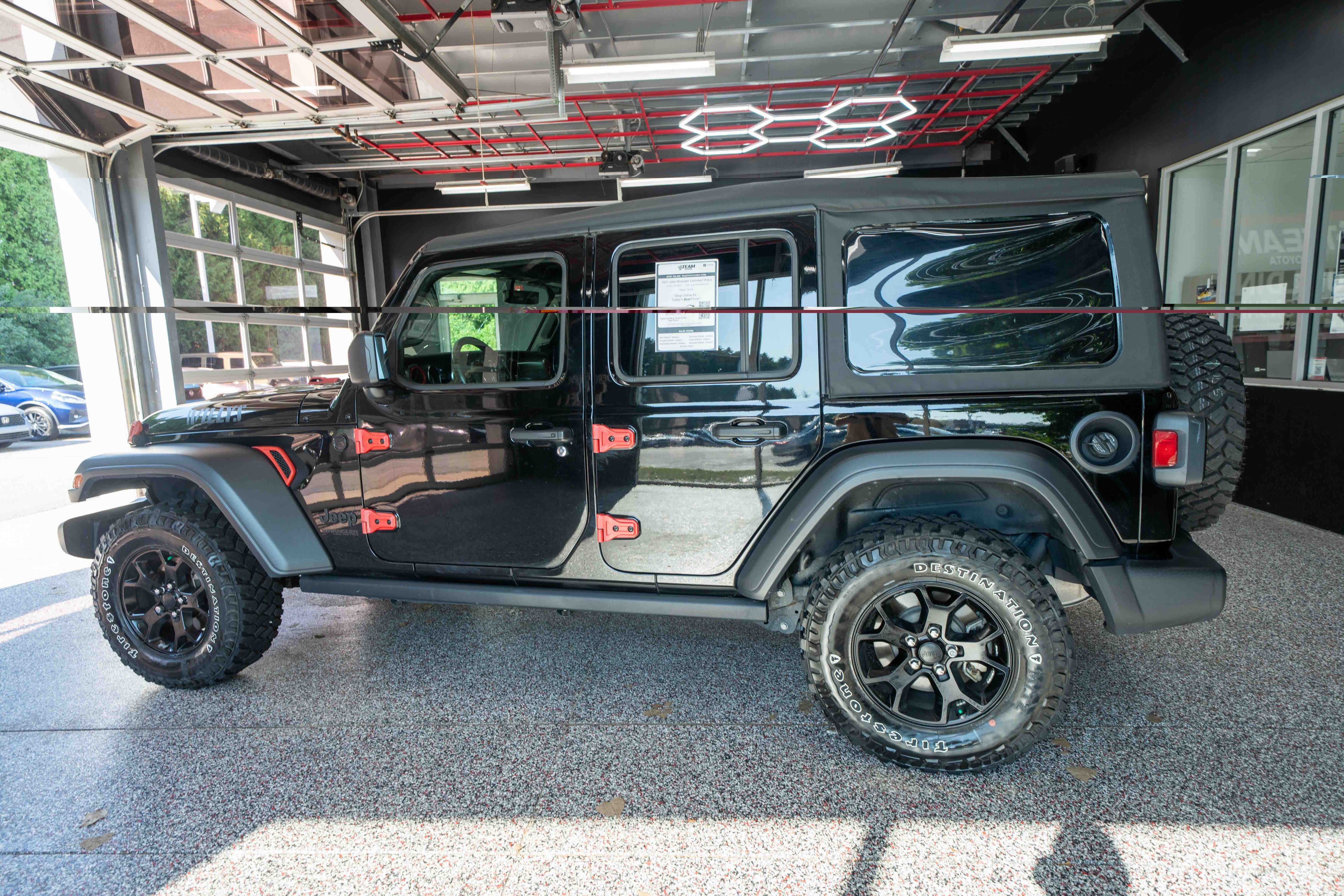 Used 2021 Jeep Wrangler Unlimited Sport AWD/4WD image 2